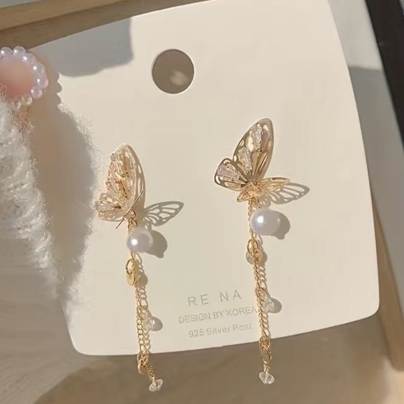Jewelry - 14K Gold Plated Pearl & Zircon Butterfly Tassel Earrings